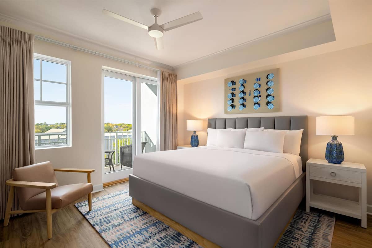 Classic Suite, 2 Bedrooms, Ocean View (Family Residence, 1 King, 2 Queens)