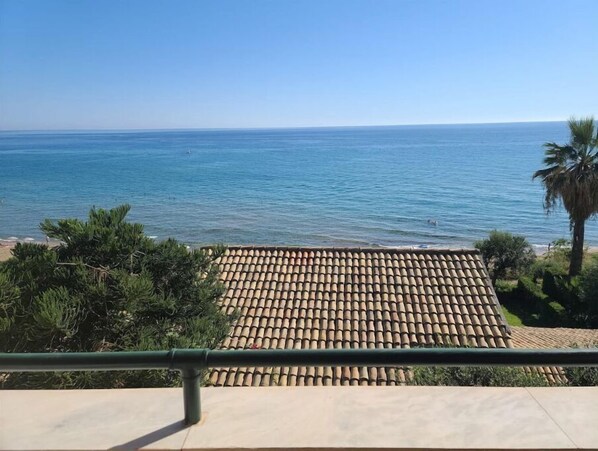 Property grounds - Seaside Living (Glifada)