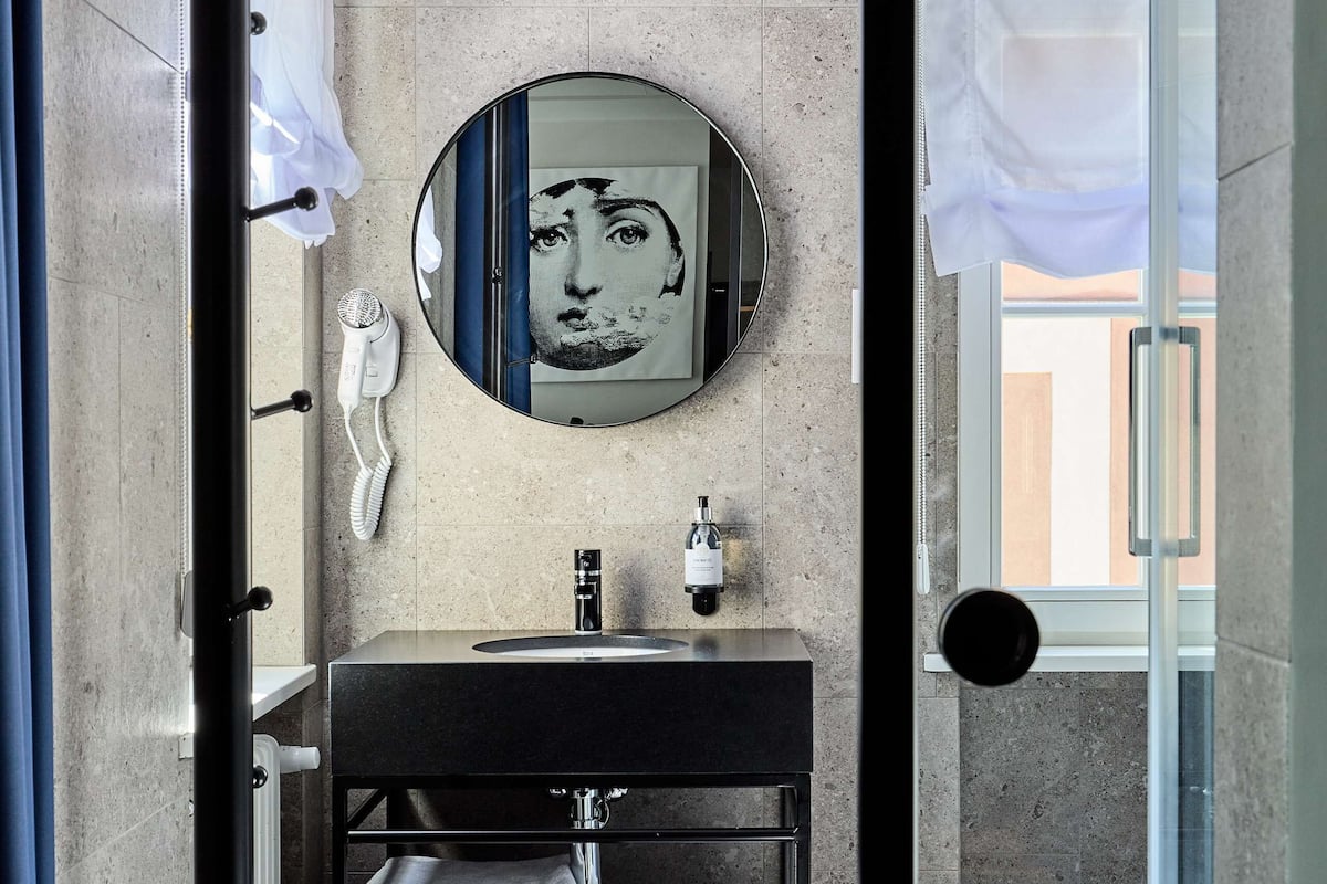 superior room, 2 single beds, non smoking | bathroom sink