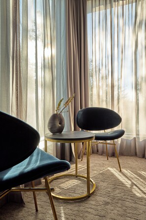 Standard Room, 1 Single Bed, Non Smoking | In-room safe, desk, laptop workspace, free WiFi