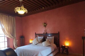 5 bedrooms, WiFi