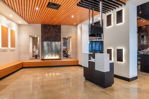 Restaurant - Crowne Plaza Kearney by IHG (Kearney)