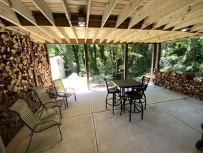 屋外ダイニングエリア