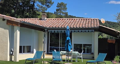 Self-contained, air-conditioned studio, swimming pool just for you, rated 2*.