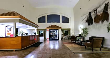 FairBridge Inn & Suites Canadian