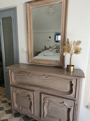 2 Schlafzimmer, Zimmersafe, kostenloses WLAN, Bettwäsche