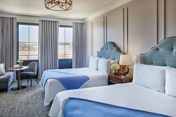 In-room safe, iron/ironing board, free WiFi, bed sheets at The Loutrel