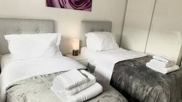 2 bedrooms, iron/ironing board, WiFi, bed sheets