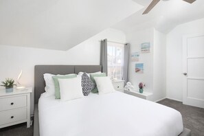 3 bedrooms, desk, iron/ironing board, WiFi