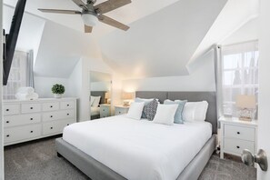 3 bedrooms, desk, iron/ironing board, travel cot