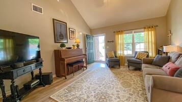 Una Smart TV, una oficina