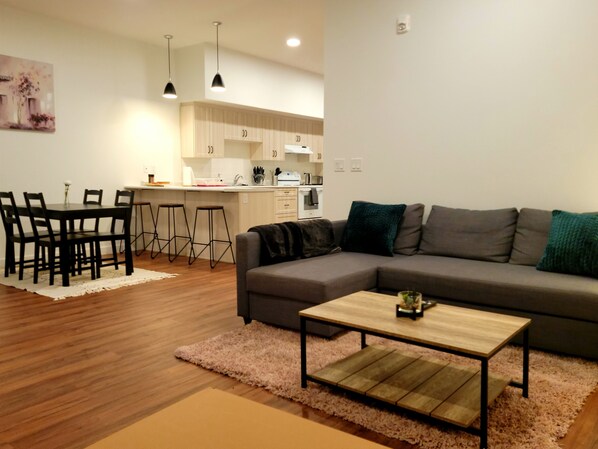 Smart TV, Netflix, streaming services