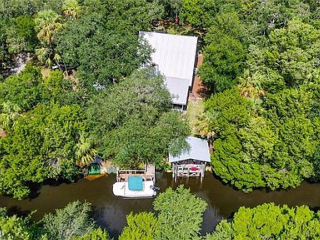 Waterfront Home With Quick Access to the Gulf of Mexico and Downtown Homosassa