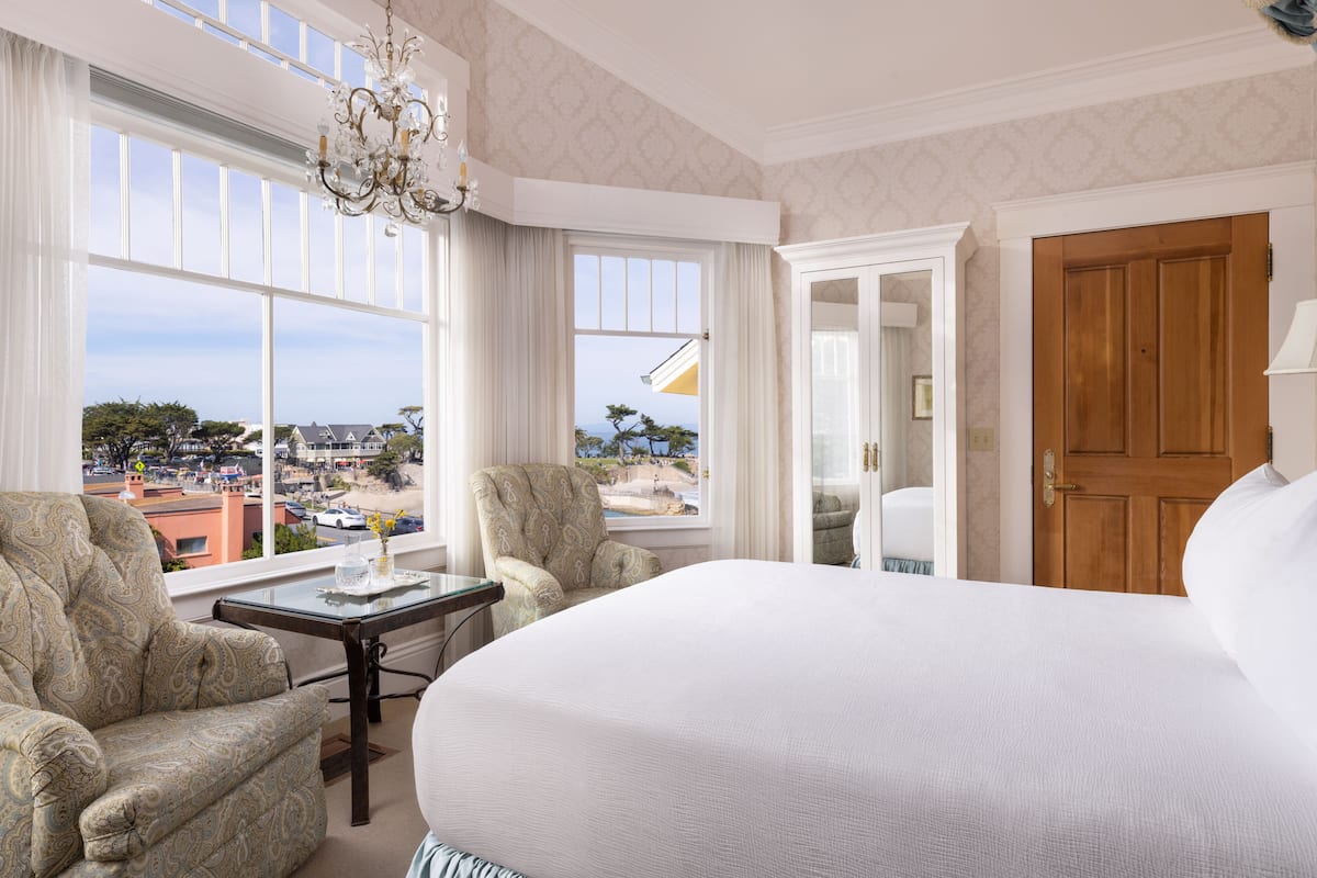 Luxury Room, 1 Queen Bed, Partial Ocean View | Beach/ocean view