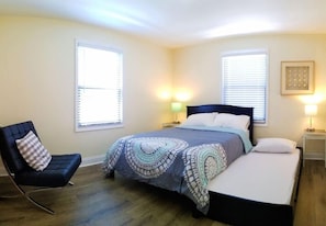 4 bedrooms, desk, iron/ironing board, free WiFi