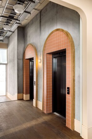 Lobby - Hyatt Centric Cambridge (Cambridge)