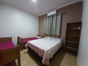 3 bedrooms, WiFi - Casa Temporada Amélia- Olímpia Interior SP (Olímpia)