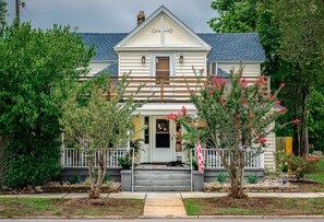 Exterior - The Nauti Cottage - Historic Downtown Morehead - Walk to Waterfront attractions (Morehead City)