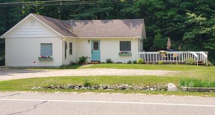 One mile from downtown Harbor Springs, close to golfing, beaches & bike trails