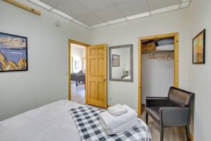 3 bedrooms, iron/ironing board, Internet, bed sheets