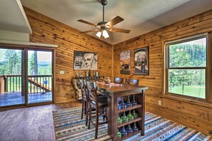 Dining - Keystone Escape w/ Amazing Mt Rushmore View! (Keystone)