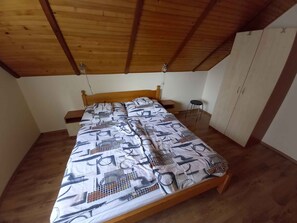 2 bedrooms, WiFi - Holiday home with pool and garden shower (Badacsony)