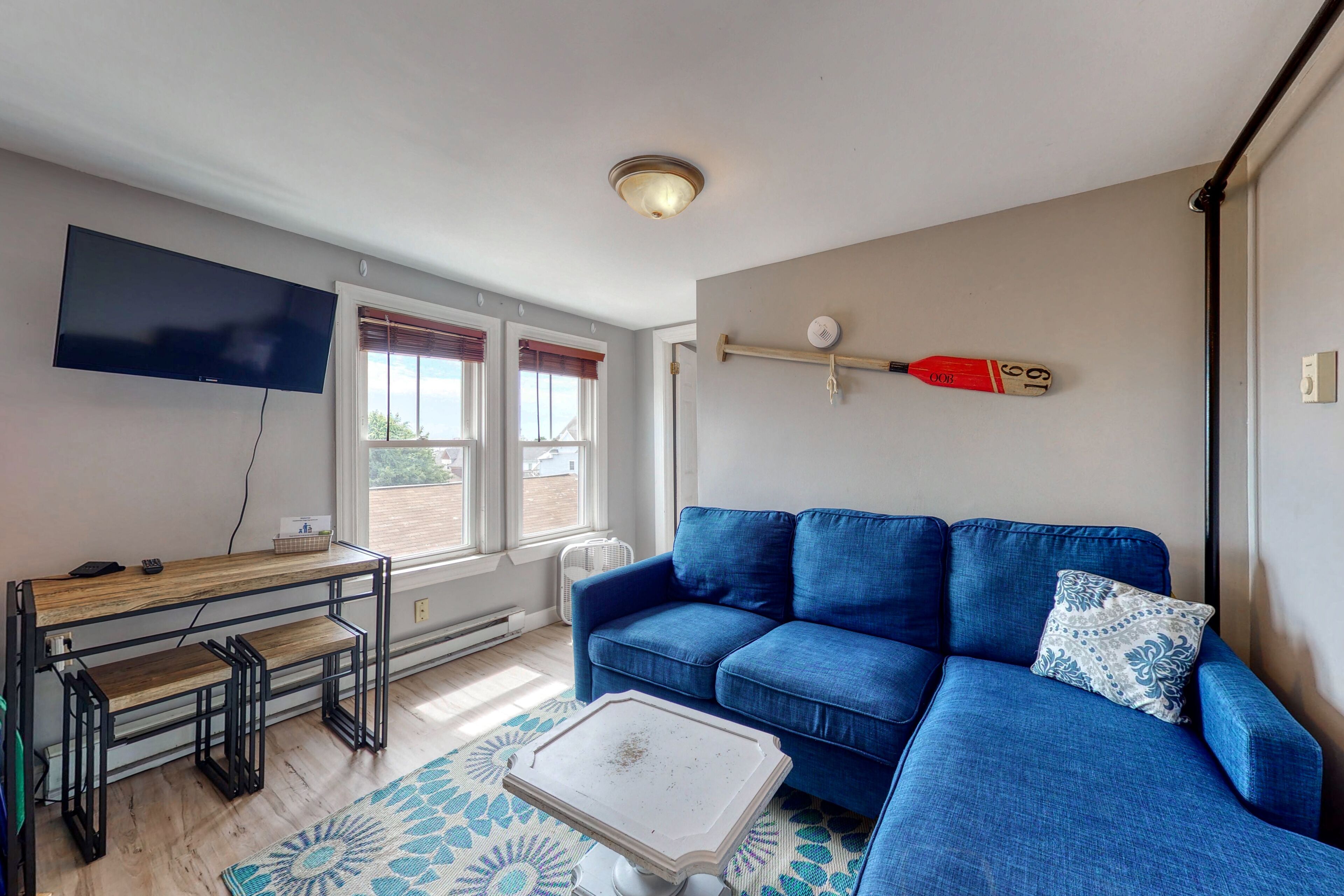 Wonderful Third-Floor Bayside Retreat w/Beach Access Nearby and Fast WiFi