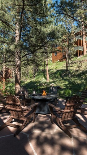 Family Gathering Home! Beautiful, Spacious, Clean!  Next to Rocky Mtn N.P., YMCA