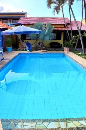 Outdoor pool - Casa Muller (RJ)