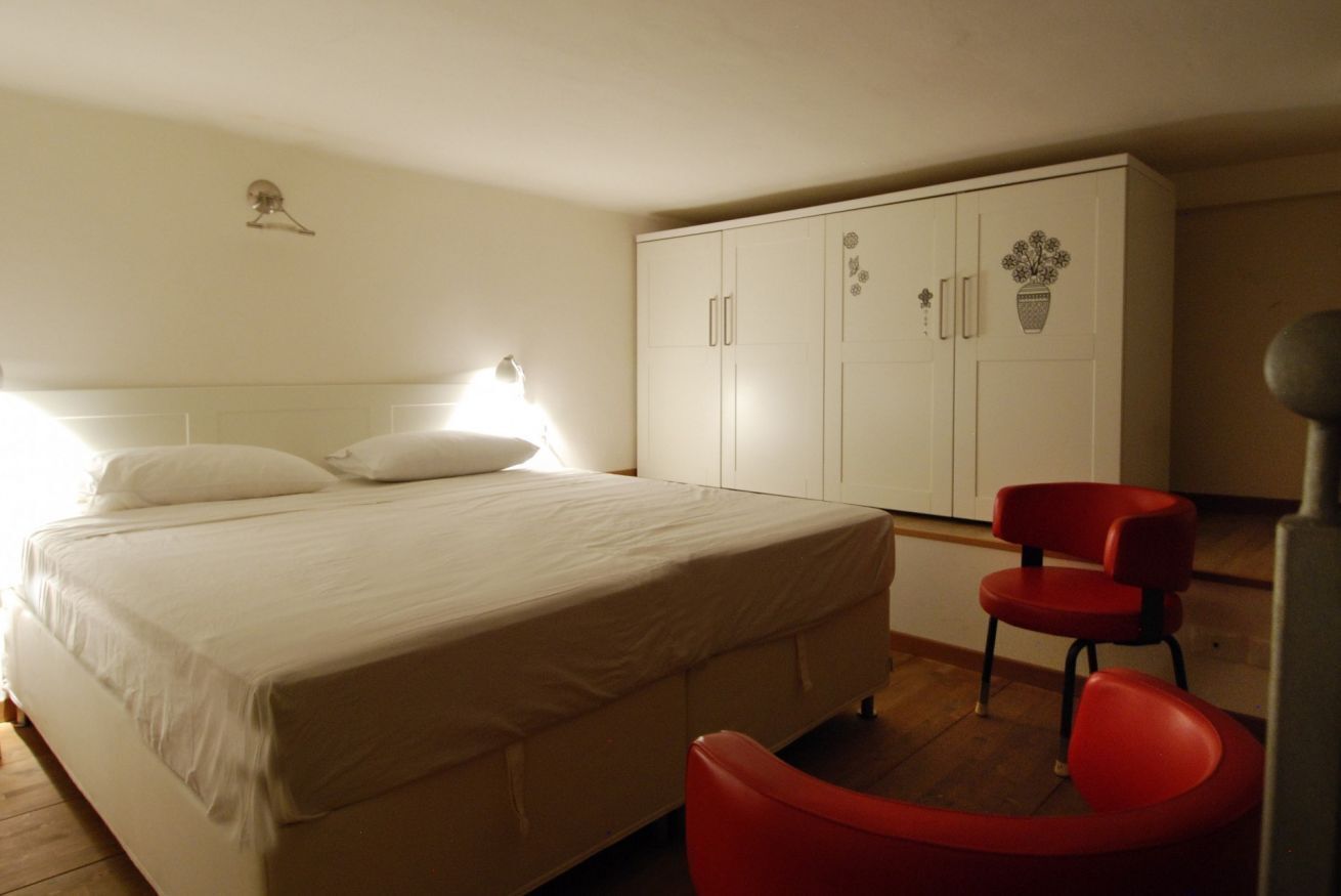 1 slaapkamer, een strijkplank/strijkijzer, wifi, beddengoed