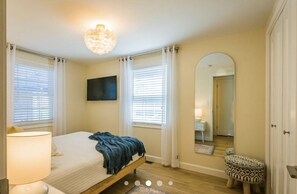 2 Schlafzimmer, Schreibtisch, Bügeleisen/Bügelbrett, Reisekinderbett
