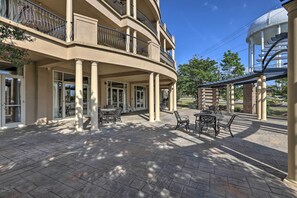 Outdoor dining - Cozy Auburn Studio < 1 Mile to University! (Auburn)