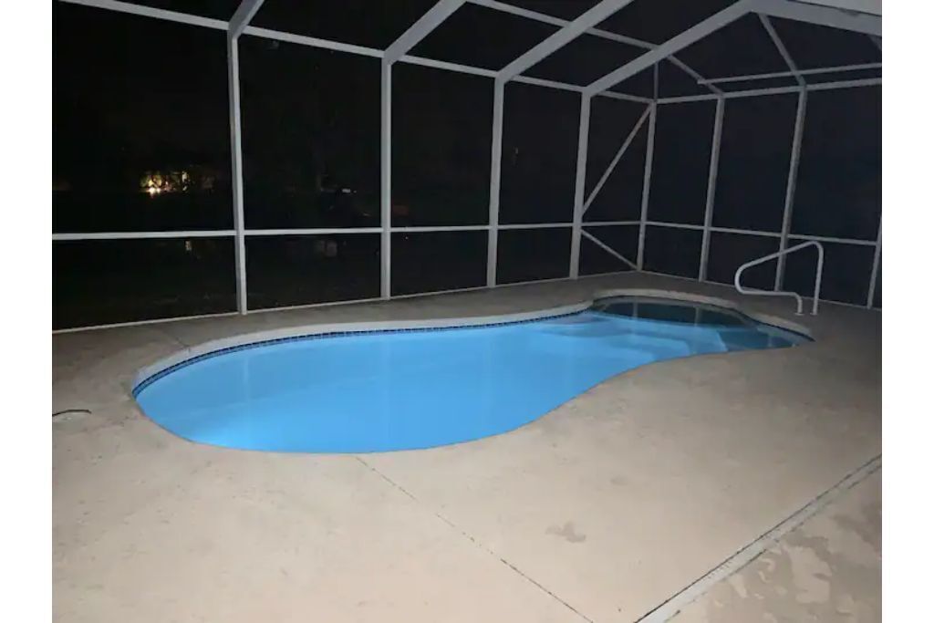 Life is better at the Lake.Pool/Spa/Dock/Lake June