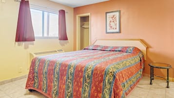 Habitación, 1 cama King size, para no fumadores | Caja de seguridad en la habitación, wifi gratis y ropa de cama