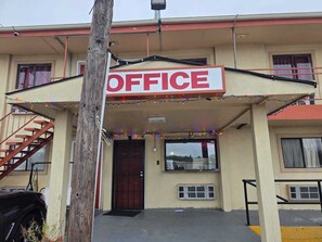 Lobby - OYO Relax Motel (Grand Prairie)