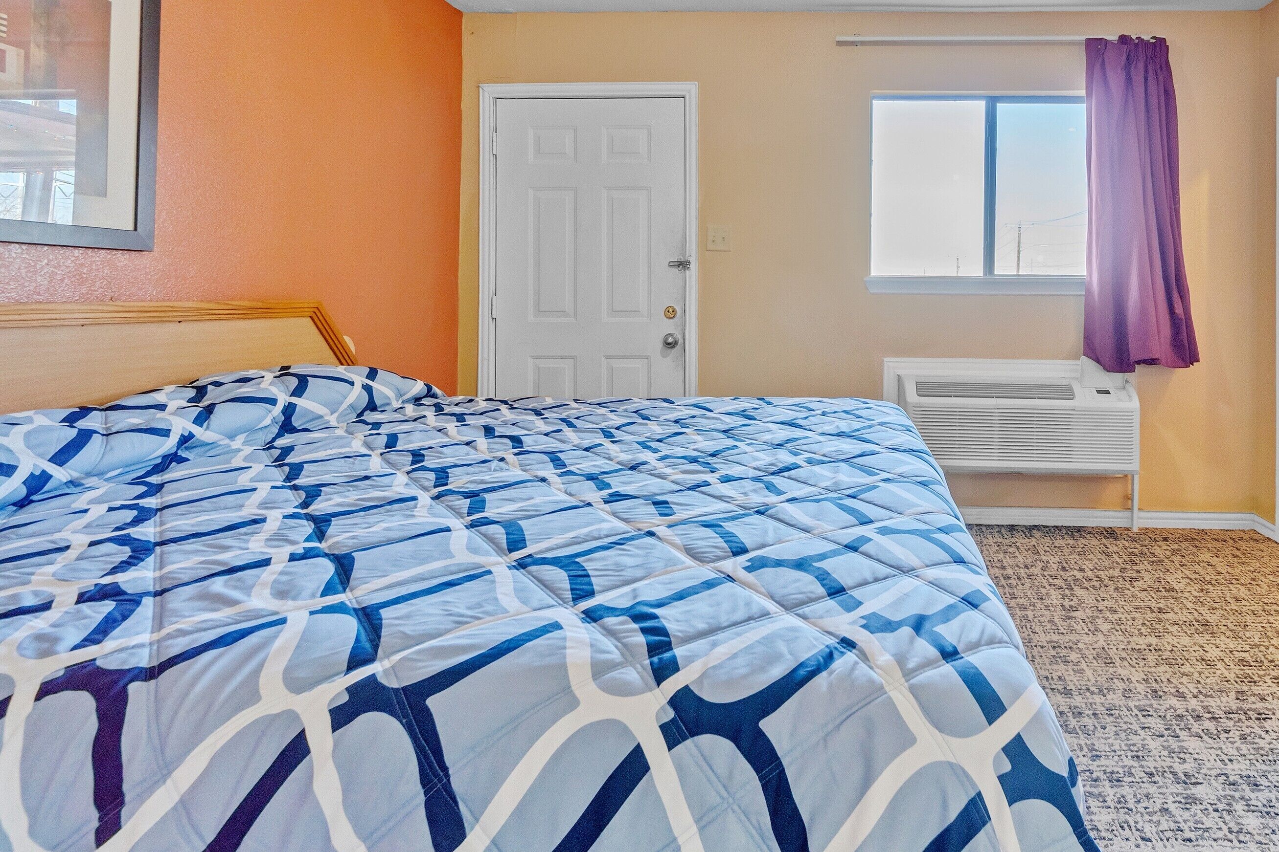 Habitación, 1 cama de matrimonio grande, accesible para personas con discapacidad, no fumadores | Caja fuerte, wifi gratis, ropa de cama