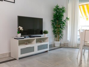 Interior - Suitur apartment with pool in Marbella beach (Marbella)