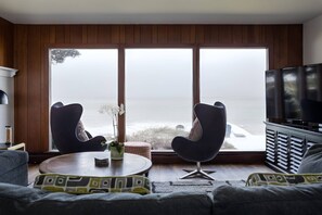 Téléviseur, foyer, bureau