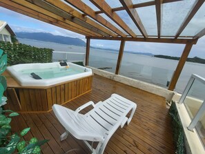 Terrace/patio - Paraiso Ribeirão da Ilha Legitimo pé na Areia (SC)