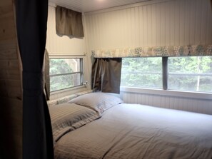 1 habitación y ropa de cama 