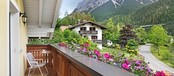 Pet-Friendly Apartment "Mark" with Mountain Views & Balcony