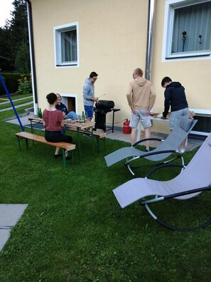 Outdoor dining - Pet-Friendly Apartment "Mark" with Mountain Views & Balcony (Biberwier)