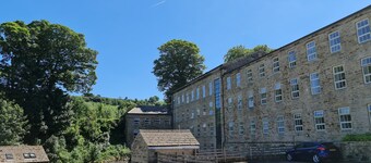 2 Bed Woodland Retreat - Garden & Free Parking