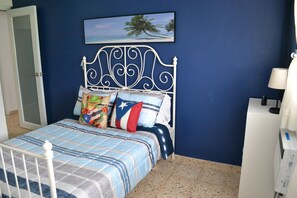 3 bedrooms, desk, iron/ironing board, travel cot