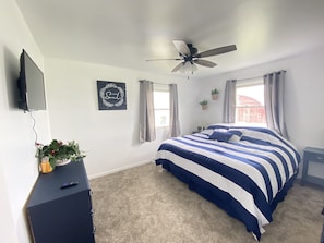 3 bedrooms, travel cot, free WiFi, bed sheets