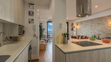 KĂŒhlschrank, Ofen, GeschirrspĂŒler, Toaster