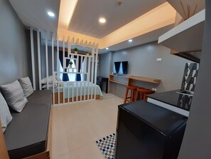 1 chambre, fer et planche à repasser, Wi-Fi gratuit, draps fournis