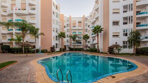 Pool - Luxurious Apartment in Sidi Bou Zid with Garden View (sidi bou zid)