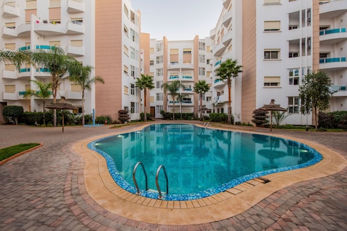 Luxurious Apartment in Sidi Bou Zid with Garden View