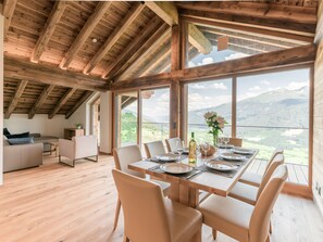 تناول الطعام